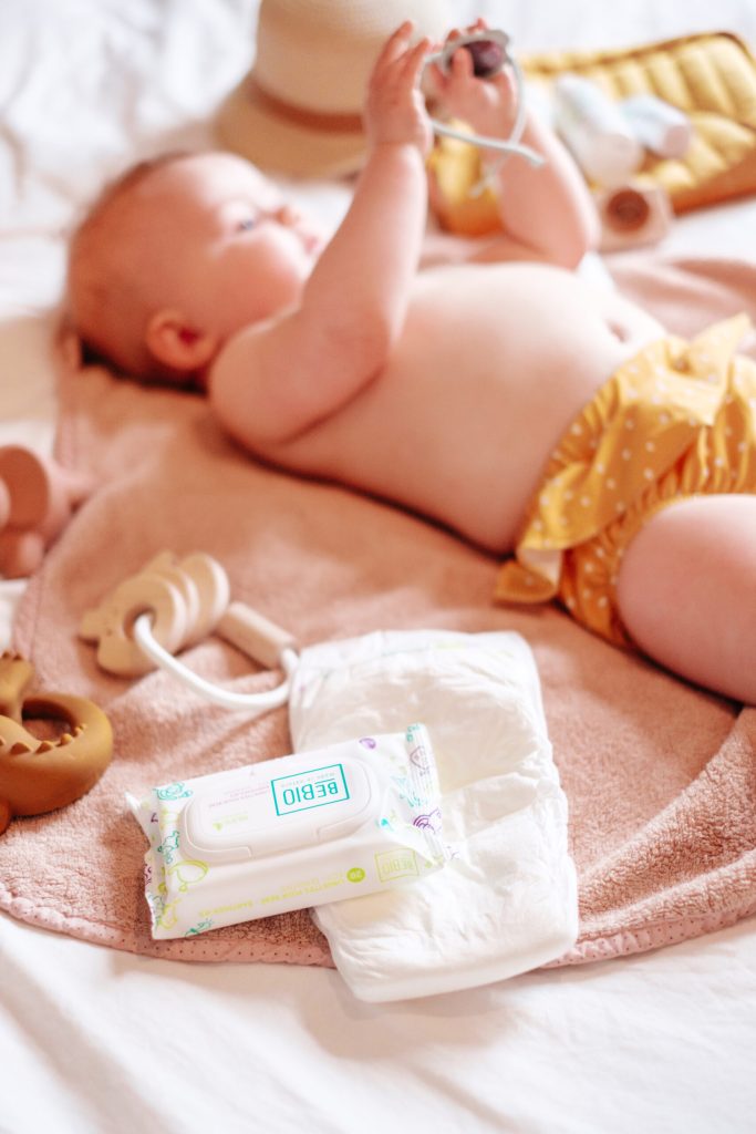 Lingettes pour bébé : faire le bon choix au quotidien